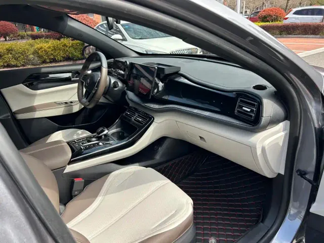 BYD Qin PLUS — Фото автомобиля 11