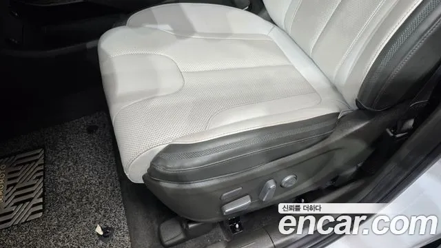 Hyundai Santafe — Фото автомобиля 25
