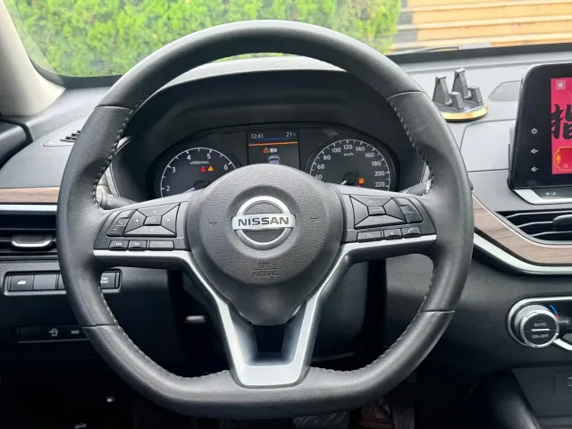 Nissan Teana — Фото автомобиля 16