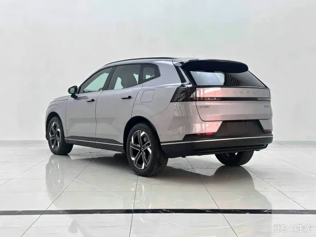 Volvo XC70 Plug-in Hybrid — Фото автомобиля 5