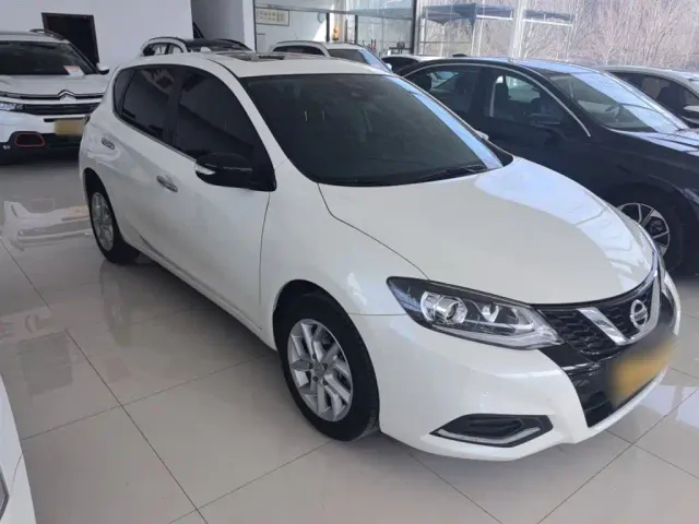 Nissan Tiida — Фото автомобиля 21