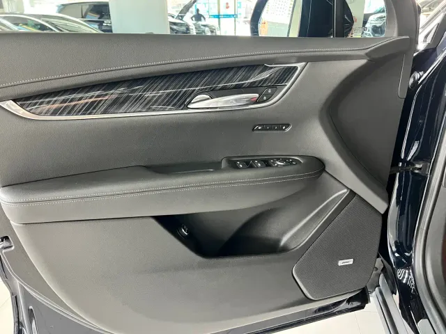 Cadillac XT6 — Фото автомобиля 18