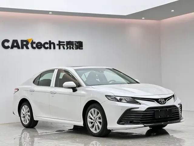Toyota Camry — Фото автомобиля 6