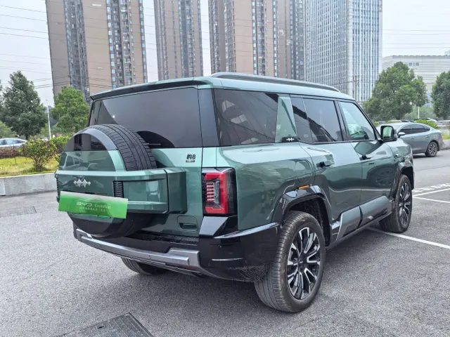 BYD FangChengBao Leopard 8 — Фото автомобиля 10