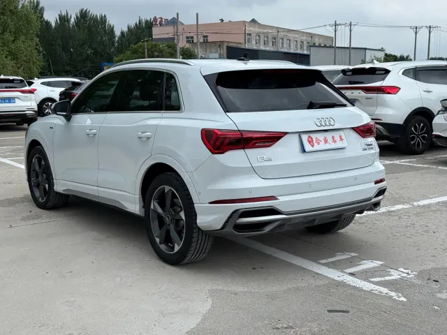 Audi Q3 — Фото автомобиля 3