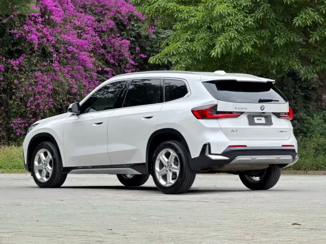 BMW X1 — Фото автомобиля 4