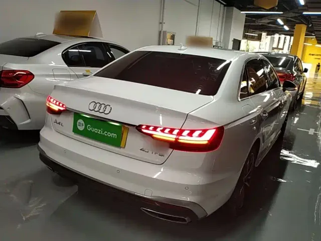 Audi A4L — Фото автомобиля 6