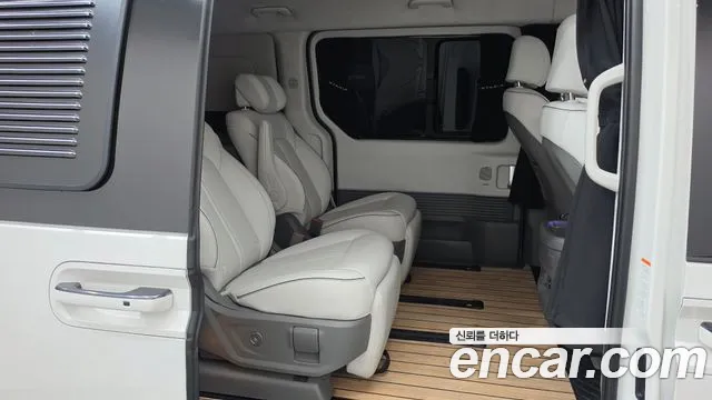 Hyundai Staria Staria 4WD Lounge 7 мест — Фото автомобиля 10