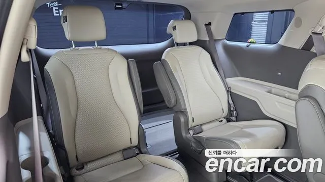 Kia Carnival 4th Gen — Фото автомобиля 25