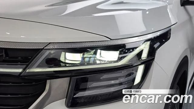 Kia Seltos — Фото автомобиля 7