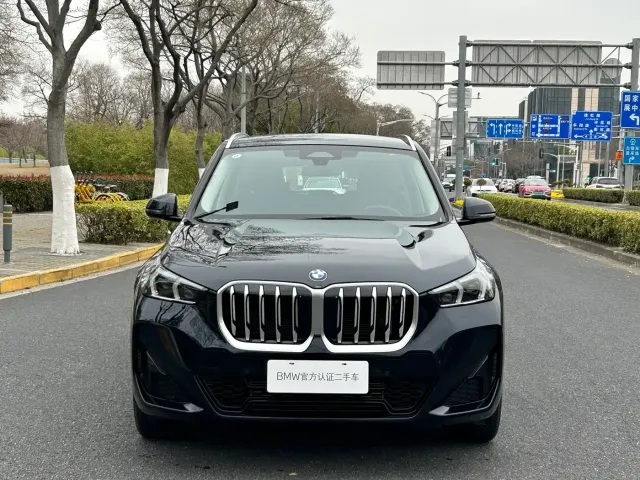 BMW BMW X1 2025 sDrive25Li M Sport Package — Фото автомобиля 3