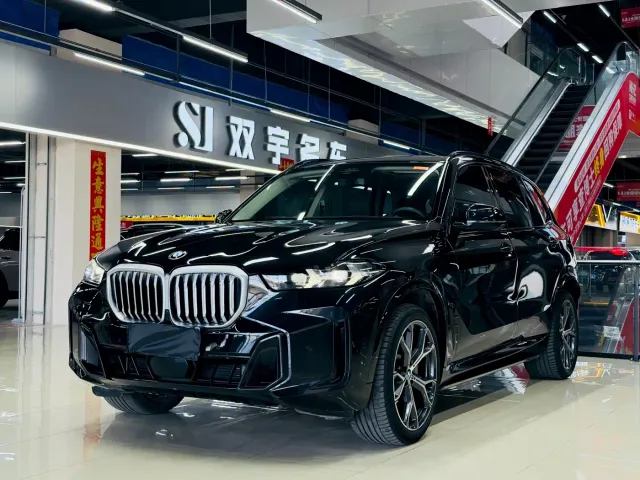 Фотография автомобиля — BMW X5
