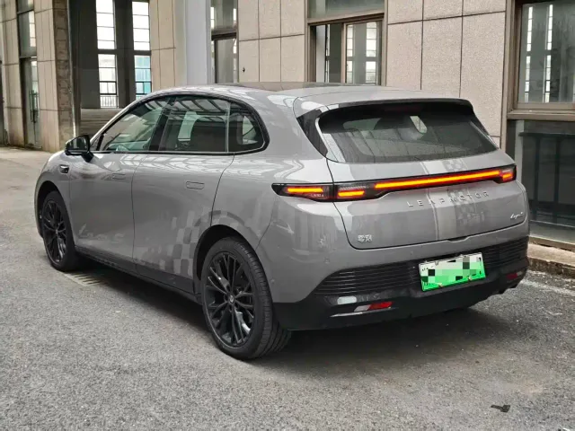 Leapmotor Leapmotor Lafa 5 2026 515 Standard Model — Фото автомобиля 5