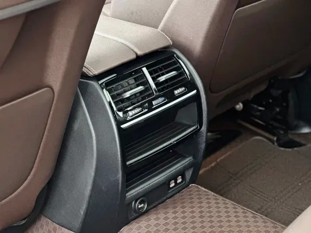BMW 5 Series — Фото автомобиля 16