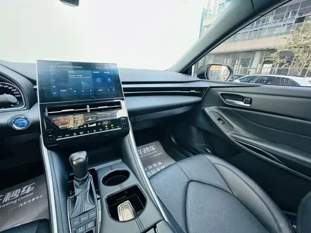Toyota Avalon — Фото автомобиля 14