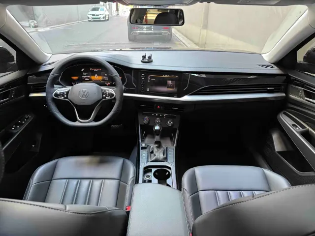 Volkswagen Passat — Фото автомобиля 14