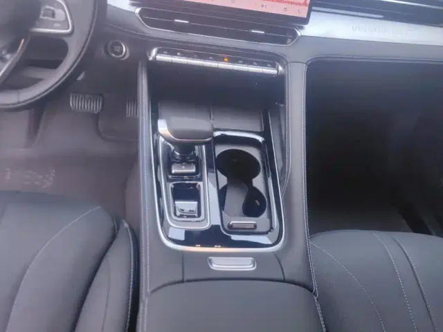 Geely Xingrui — Фото автомобиля 16