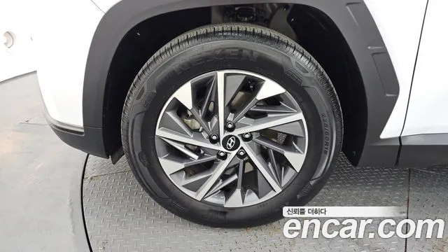 Hyundai Tucson Tucson (NX4) Бензин 1.6 турбо 2WD — Фото автомобиля 5