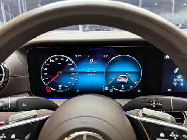 Mercedes-Benz E-Class — Фото автомобиля 11