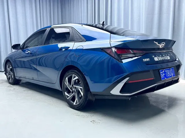Hyundai Elantra — Фото автомобиля 17
