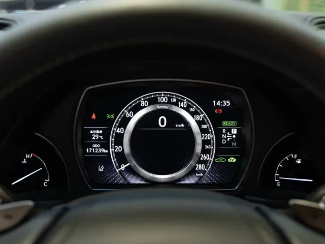 Lexus LS — Фото автомобиля 22