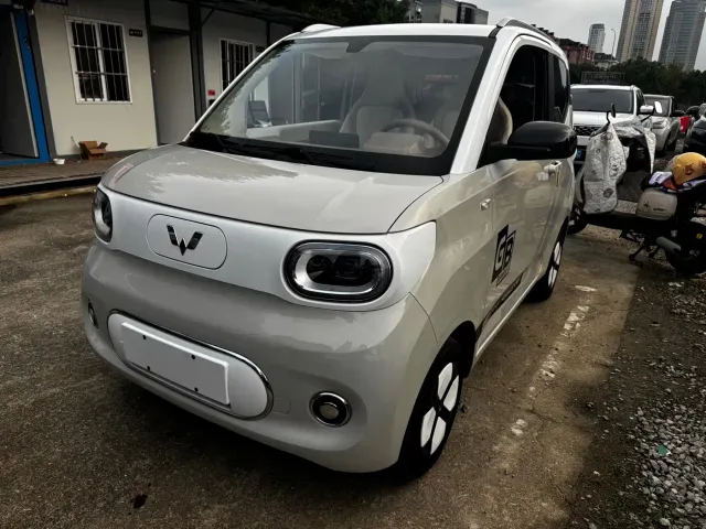 Фотография автомобиля — Wuling Hongguang Mini EV