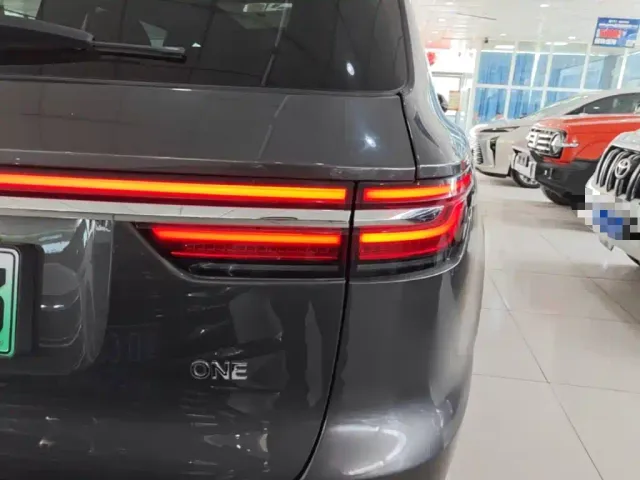 Li Auto ONE — Фото автомобиля 7