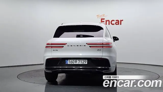 Genesis GV70 2.5T Бензин AWD — Фото автомобиля 4