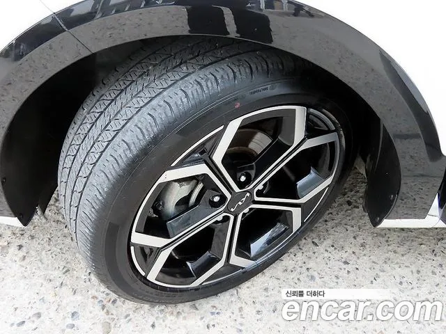Kia Niro The All New Niro Signature — Фото автомобиля 5
