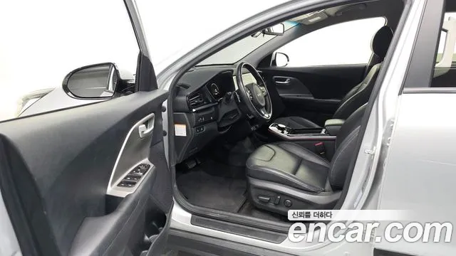 Kia Niro — Фото автомобиля 15