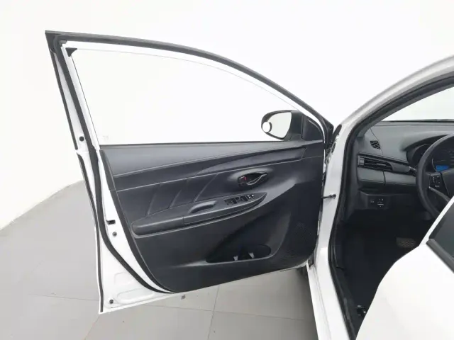 Toyota Vios — Фото автомобиля 8