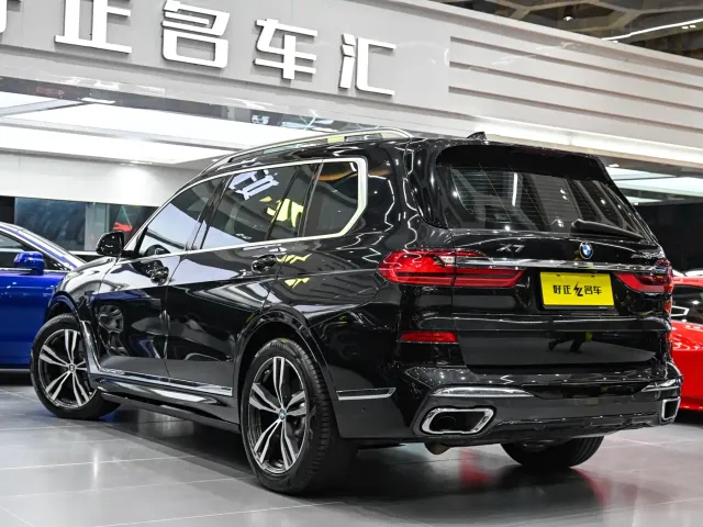 BMW X7 — Фото автомобиля 6
