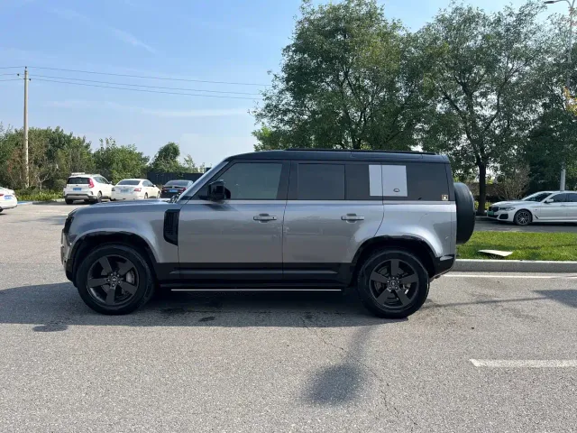 Land Rover Defender — Фото автомобиля 16