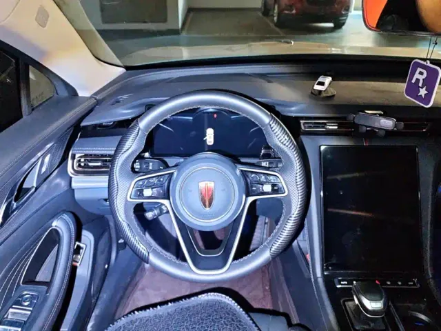 Hongqi H5 — Фото автомобиля 15