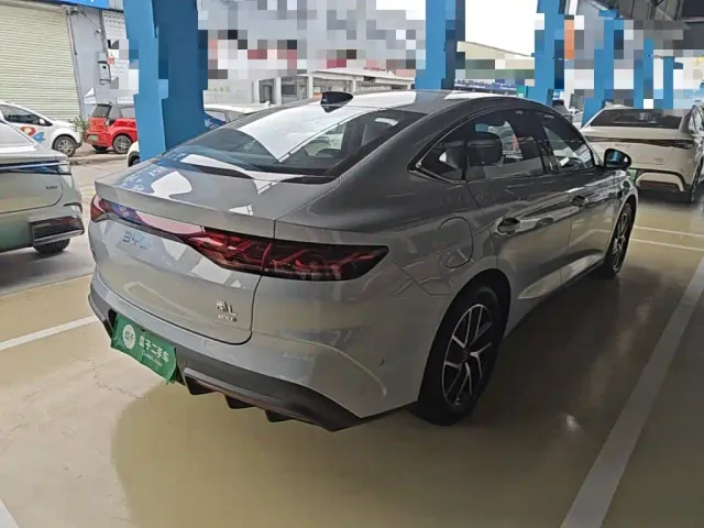 BYD Qin L — Фото автомобиля 6