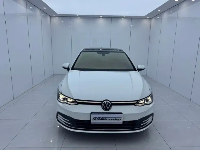 Volkswagen Golf — Фото автомобиля 2