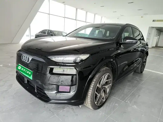 Фотография автомобиля — Audi Q6L e-tron