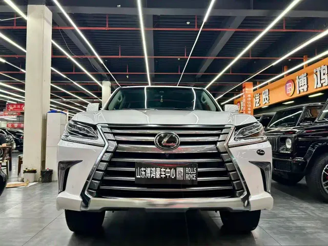 Lexus LX — Фото автомобиля 2