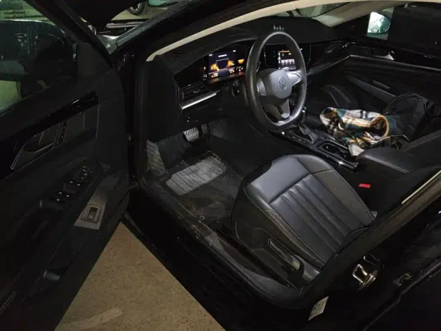 Volkswagen Passat — Фото автомобиля 13