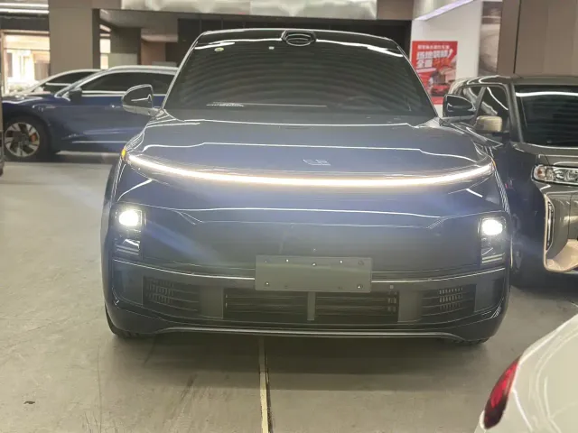 Li Auto L9 — Фото автомобиля 3