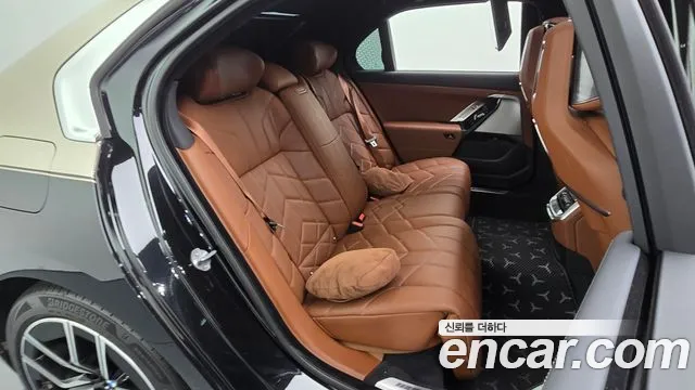 BMW 7-Series 7 серия (G70) 740i xDrive M Sport — Фото автомобиля 11