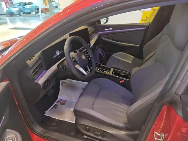 Volkswagen Lamando 2025 Lamando L 2.0T Base — Фото автомобиля 15