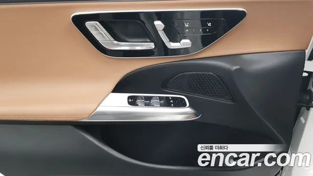 Mercedes-Benz E-Class — Фото автомобиля 13