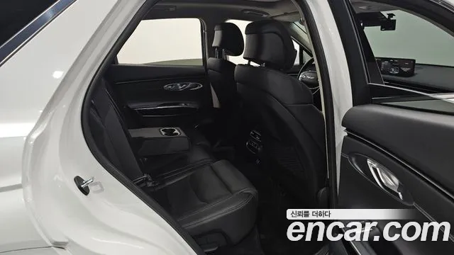 Genesis GV70 2.5T Бензин AWD — Фото автомобиля 24