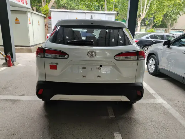 Toyota Corolla Cross — Фото автомобиля 15