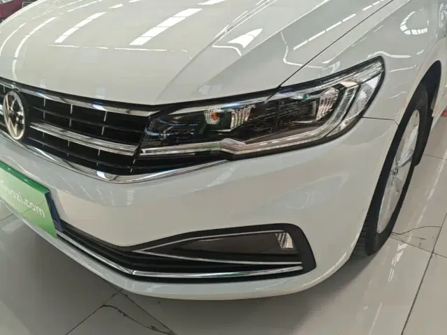 Volkswagen Bora — Фото автомобиля 23