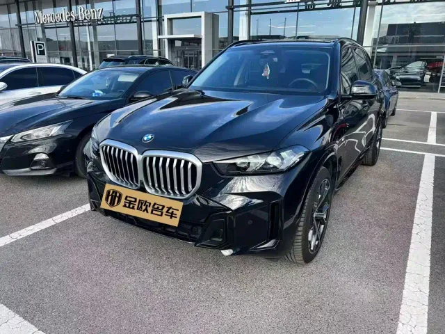 Фотография автомобиля — BMW X5