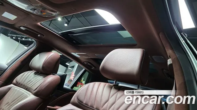 Genesis G90 Бензин 3.5 турбо AWD — Фото автомобиля 17