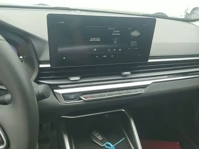 Geely Emgrand — Фото автомобиля 12