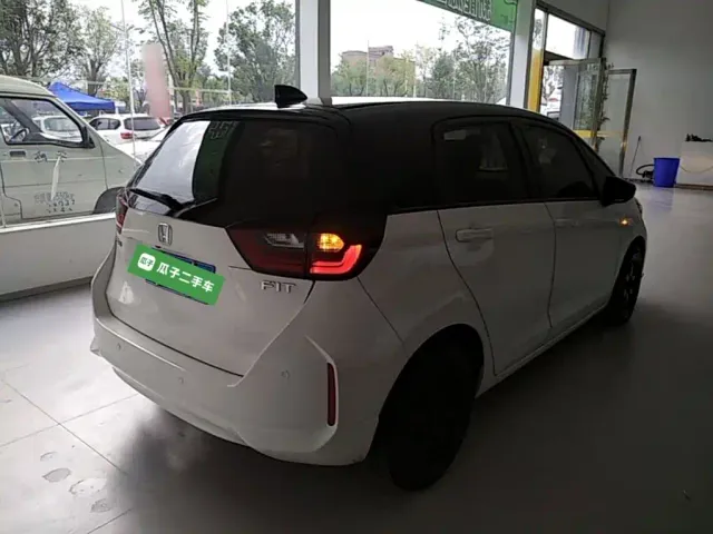 Honda Fit — Фото автомобиля 6